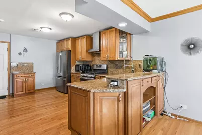 1009 E Wilson Avenue, Lombard, IL 60148 - Photo 10