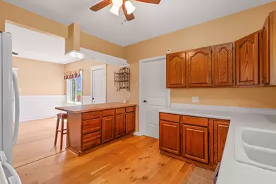 10202 Perry Road, Dekalb, IL 60115 - Photo 8