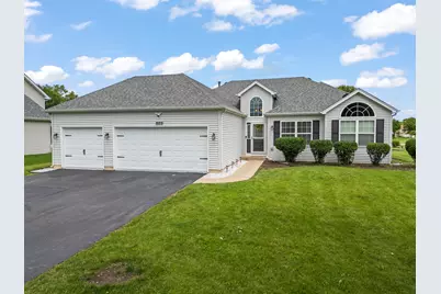 803 Canyon Trail, Yorkville, IL 60560 - Photo 2