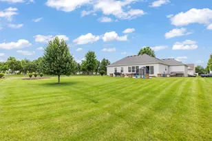803 Canyon Trail, Yorkville, IL 60560 - Photo 20