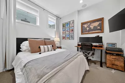 1751 W Roscoe Street #1S, Chicago, IL 60657 - Photo 12