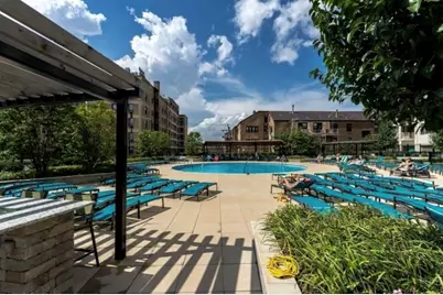 3930 N Pine Grove Avenue #1405, Chicago, IL 60613 - Photo 4