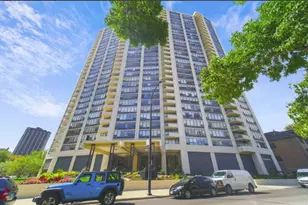 3930 N Pine Grove Ave, Chicago, IL 60613 - Photo 1