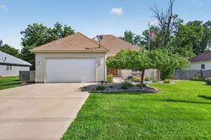 878 W Kennedy Rd, Braidwood, IL 60408 - Photo 1