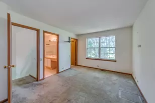 2016 Muirfield Cir, Elgin, IL 60123 - Photo 12