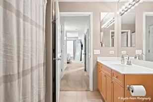900 Lee St, Des Plaines, IL 60016 - Photo 18