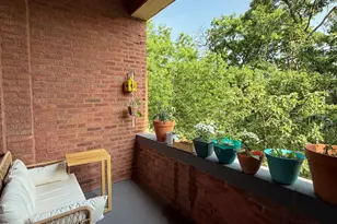 3102 W Cullom Ave, Chicago, IL 60618 - Photo 12