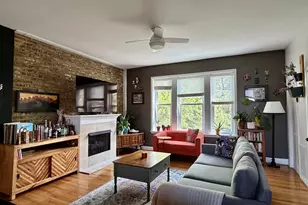 3102 W Cullom Ave, Chicago, IL 60618 - Photo 2