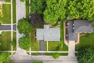 933 W Gilbert Ave, Palatine, IL 60067 - Photo 2