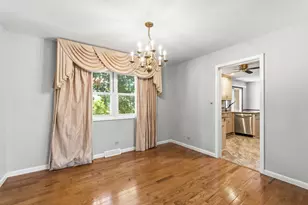 933 W Gilbert Ave, Palatine, IL 60067 - Photo 8