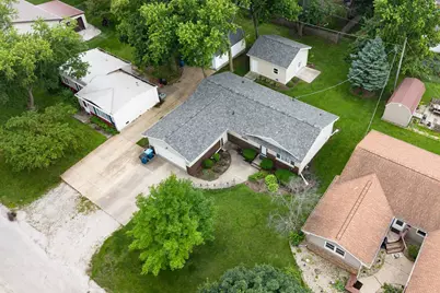 704 E North Street, Pontiac, IL 61764 - Photo 32