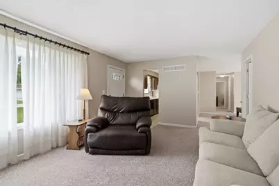 704 E North Street, Pontiac, IL 61764 - Photo 4