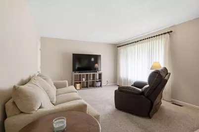704 E North Street, Pontiac, IL 61764 - Photo 2