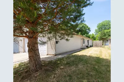 437 Swanson Court, Twin Lakes, WI 53181 - Photo 28