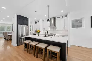 5348 W Argyle St, Chicago, IL 60630 - Photo 8