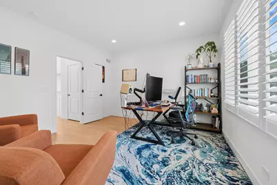 5348 W Argyle Street, Chicago, IL 60630 - Photo 12