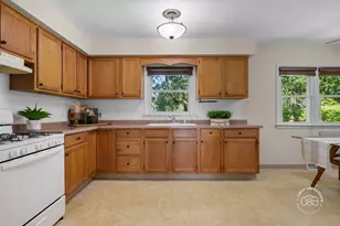 517 Stryker Ave, Joliet, IL 60436 - Photo 4