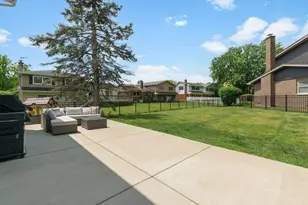 504 Lois Ct, Mount Prospect, IL 60056 - Photo 26