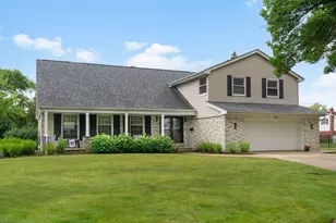 504 Lois Ct, Mount Prospect, IL 60056 - Photo 1