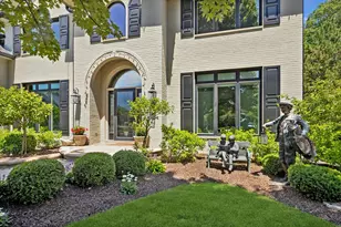 2S351 Chaucer Ct, Glen Ellyn, IL 60137 - Photo 2
