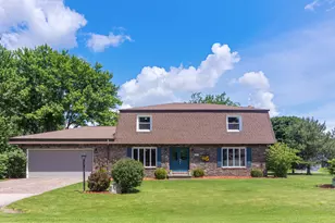 5573 S Beebe Dr, Rochelle, IL 61068 - Photo 1