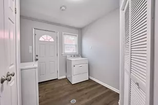 11535 S Sacramento Dr, Merrionette Park, IL 60803 - Photo 6
