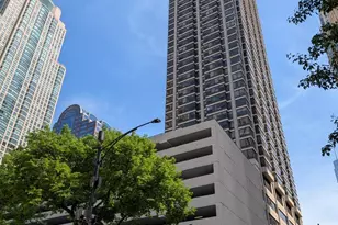 30 E Huron St, Chicago, IL 60611 - Photo 1
