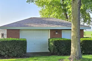 41294 E 100 North Rd, Bellflower, IL 62174 - Photo 6