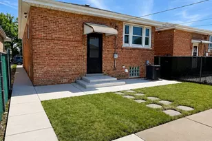 5742 W 63rd Pl, Chicago, IL 60638 - Photo 4