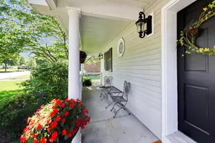 1932 Larkdale Dr, Glenview, IL 60025 - Photo 2