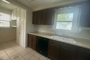 126 E Glover St, Ottawa, IL 61350 - Photo 18