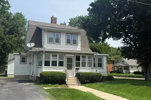 126 E Glover St, Ottawa, IL 61350 - Photo 2