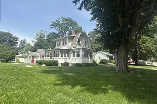 126 E Glover St, Ottawa, IL 61350 - Photo 4