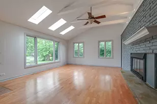 2508 Highland Dr, Lindenhurst, IL 60046 - Photo 10