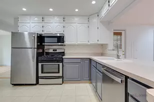 2508 Highland Dr, Lindenhurst, IL 60046 - Photo 14