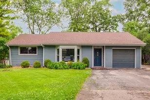 2508 Highland Dr, Lindenhurst, IL 60046 - Photo 1