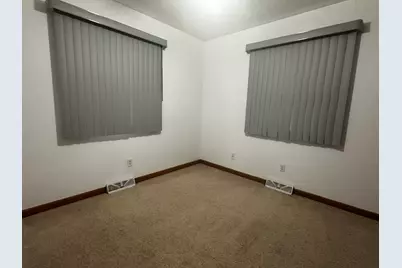 223 N Washington Street, Genoa, IL 60135 - Photo 8