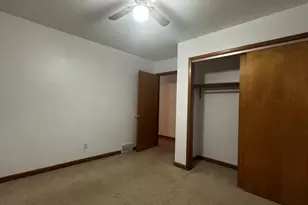223 N Washington St, Genoa, IL 60135 - Photo 10