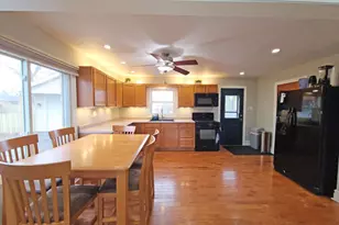 5831 W 109th St, Chicago Ridge, IL 60415 - Photo 10