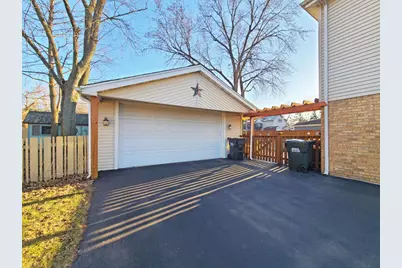 5831 W 109th Street, Chicago Ridge, IL 60415 - Photo 4