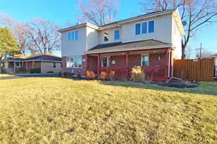 5831 W 109th St, Chicago Ridge, IL 60415 - Photo 2