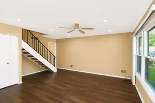 1796 Queensbury Cir, Hoffman Estates, IL 60169 - Photo 4