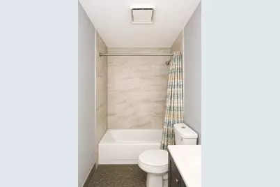 1796 Queensbury Circle, Hoffman Estates, IL 60169 - Photo 22