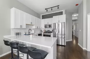 1464 S Michigan Ave, Chicago, IL 60605 - Photo 2