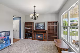 6N495 Roosevelt Ave, Saint Charles, IL 60174 - Photo 6