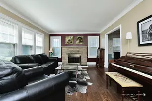 1534 Henry Pl, Waukegan, IL 60085 - Photo 2