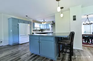 1534 Henry Pl, Waukegan, IL 60085 - Photo 8
