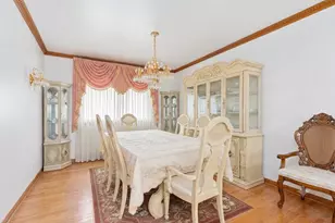 762 Oakwood Dr, Westmont, IL 60559 - Photo 12