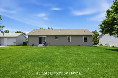 475 S Elm Avenue, Saint Anne, IL 60964 - Photo 20