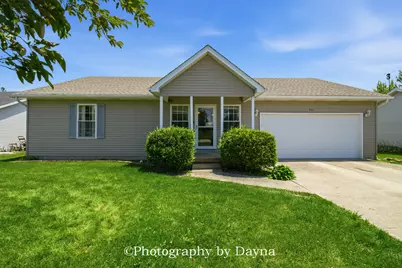 475 S Elm Avenue, Saint Anne, IL 60964 - Photo 2